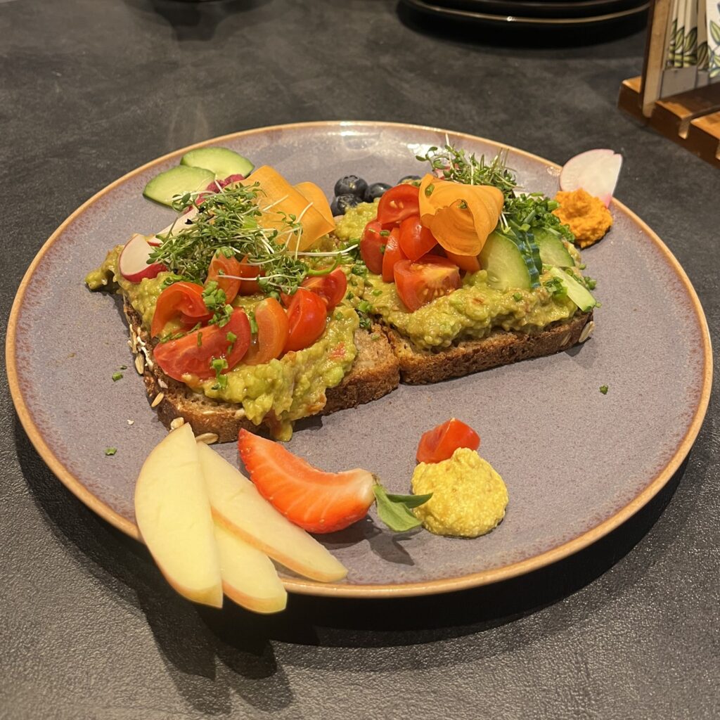Avocadobrot vegan
Frühstück in Preding Gerlindes Cafe und Brunch Restaurant
Gerlindes Frühstückscafe Tel: 0676/5687722
